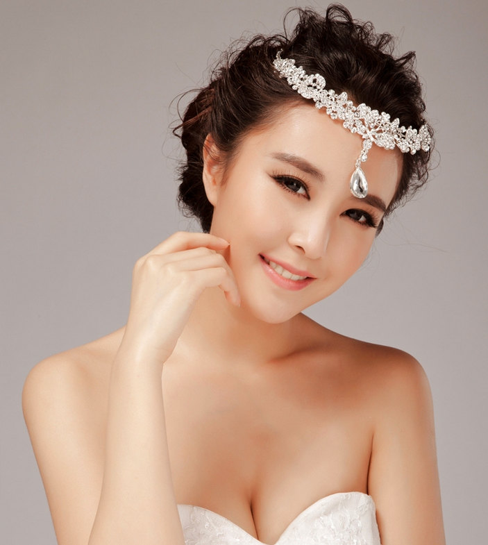 Rouelle Bride Headpiece: Silver And Crystal Bridal Wedding Headpiece Tiara Crown
