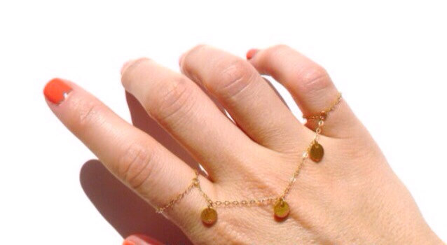 Rouelle Coin Double Connected Knuckle Rings With Dainty Delicate Chain